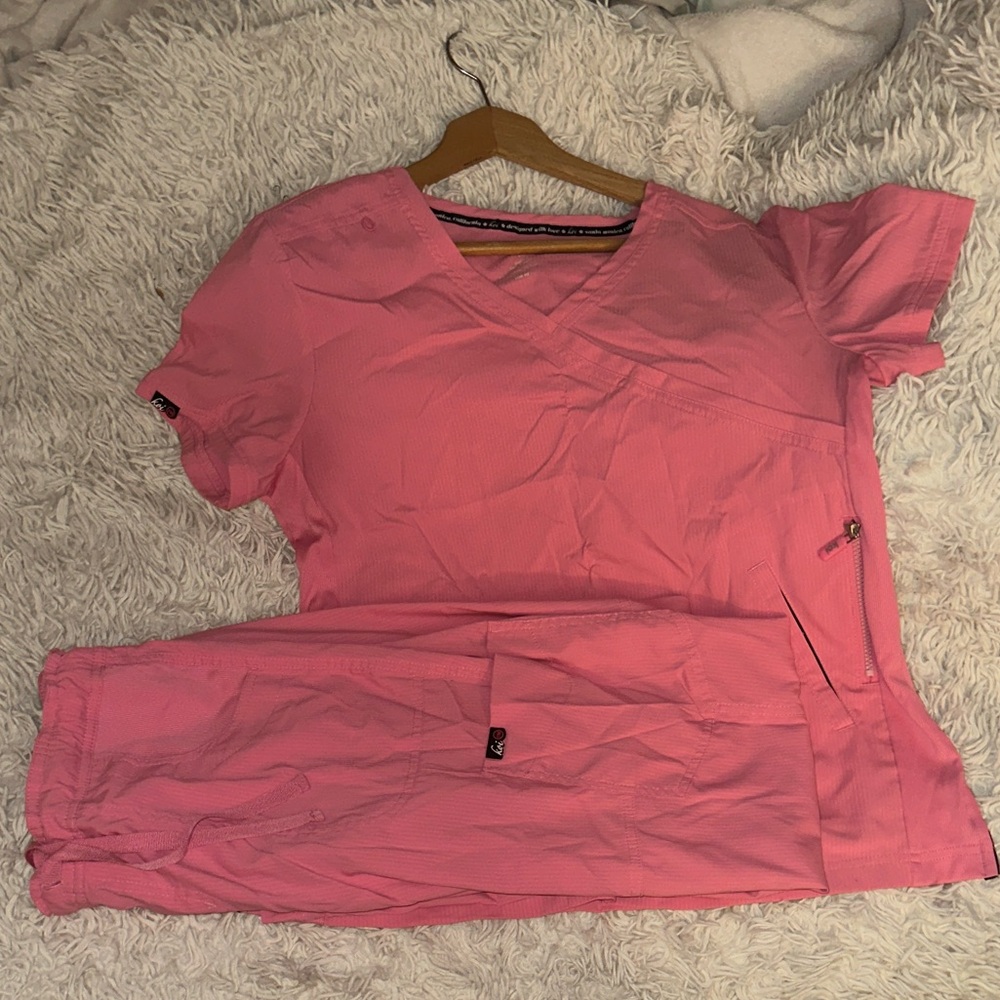 Bubblegum Pink Koi Scrub Set